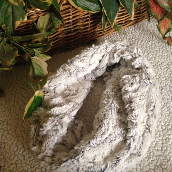 Infinity Scarf - Picture 2 of 2